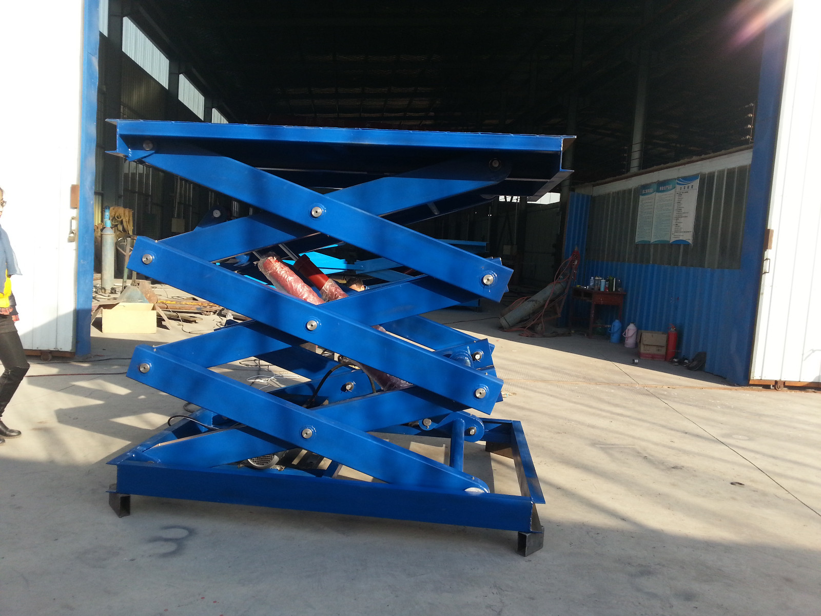 固定剪叉式升降平臺(tái)